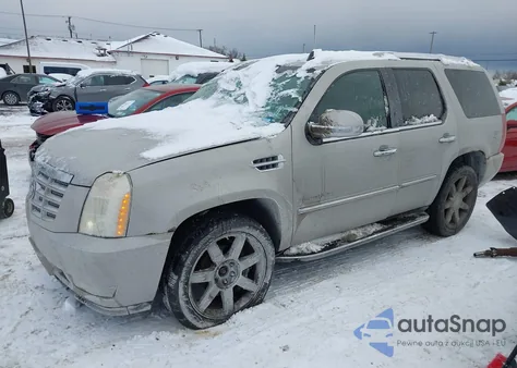 2007 Cadillac Escalade Standard z USA, uszkodzony, nr VIN 1GYFK63837R295670